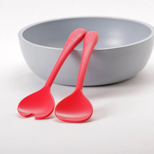 22. Cubiertos para ensalada